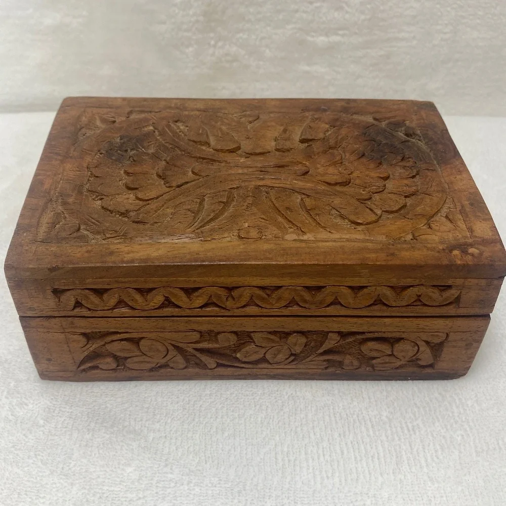 Hand‎ Carved Wooden Trinket Box Jewelry Keepsake Blue Velvet Lined
